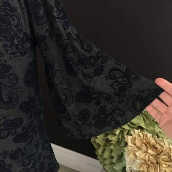 Hinge Off Shoulder Bell Sleeves Dress Size M - Picture 3 of 4